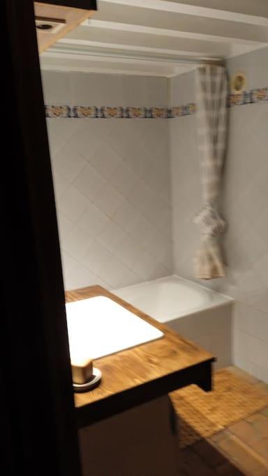 Maison De Campagne Proche Лурмарин Экстерьер фото